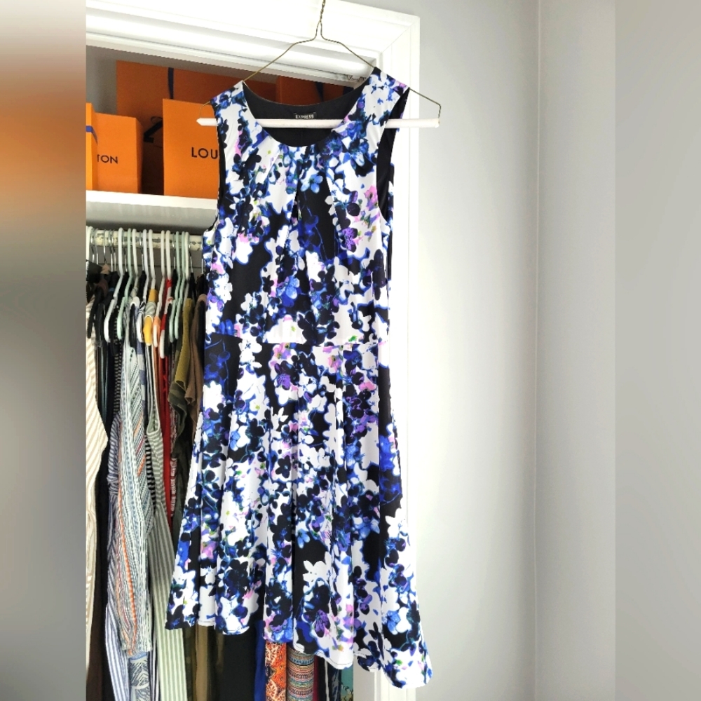 NWT! Express Floral Dress